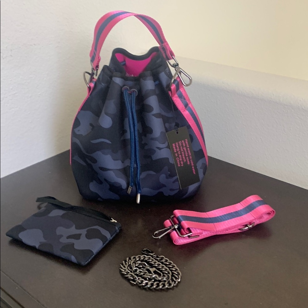 HAUTE SHORE Navy Camo Bucket Bag with Hot Pink Strap